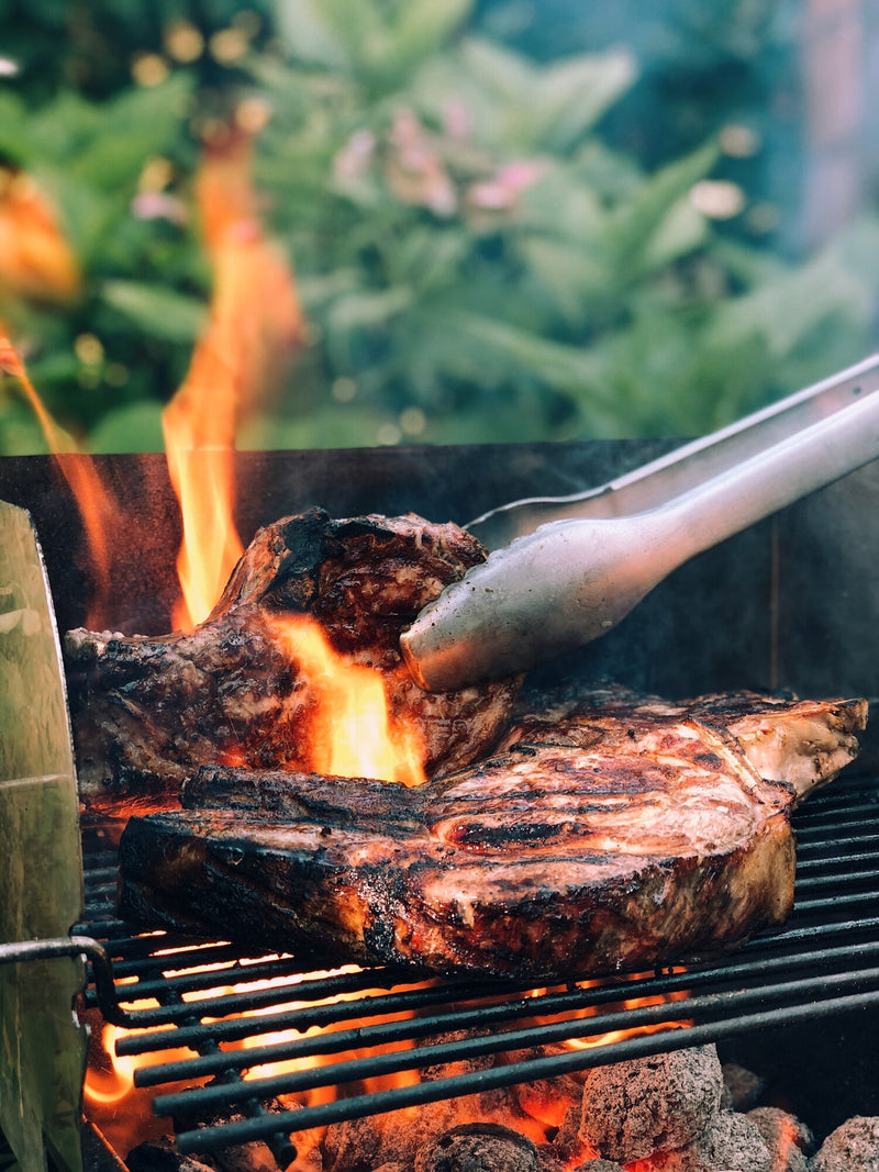 10 TIPS FOR GRILLING PERFECT MEAT + TEMPERATURE GUIDE