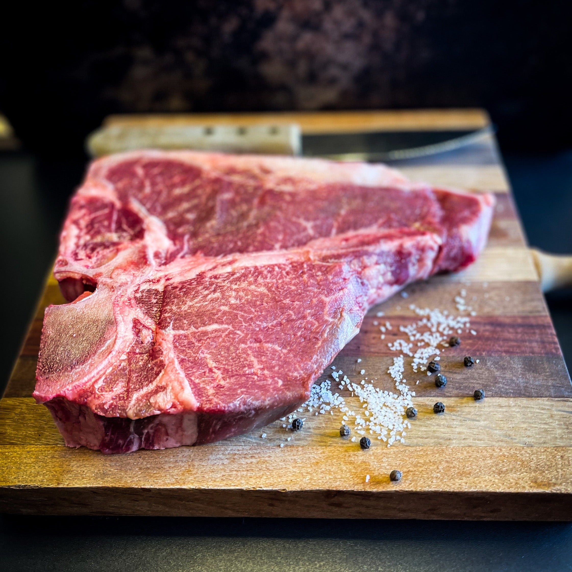 PORTERHOUSE STEAK 30 DAY DRYAGED Midwest Prime Farms